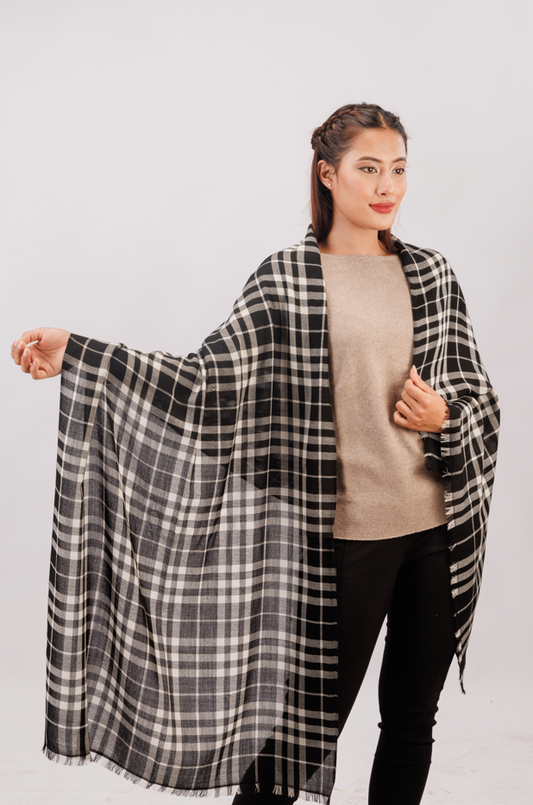 Black and white check stole