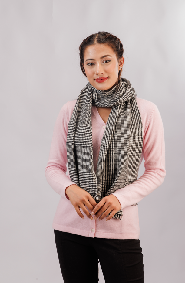 Check scarf swiss pattern